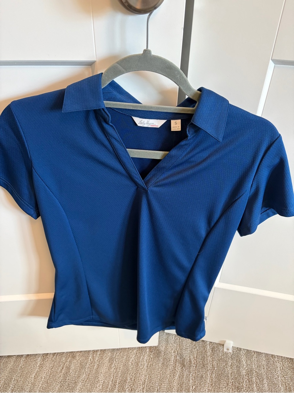 Women's Short-Sleeve Collared golf Top in Deep Blue